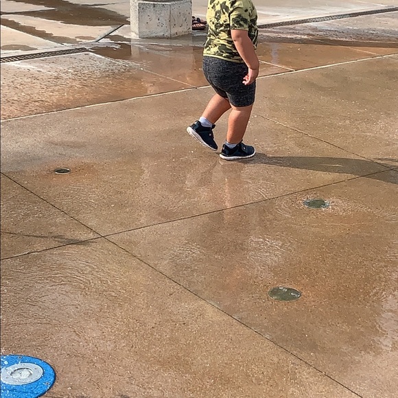 Embroidered mesh drawstring bags Set of three - Picture 4 of 14